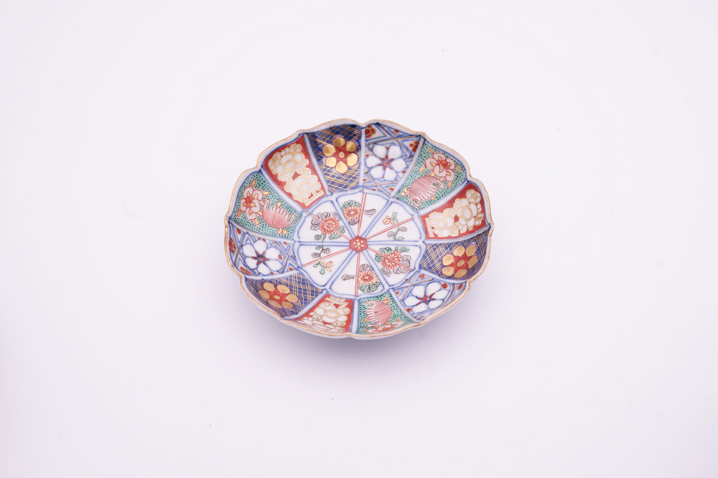 大聖寺伊万里 菊花 小皿 | Daishoji Imari Chrysanthemum Small Dish Plate
