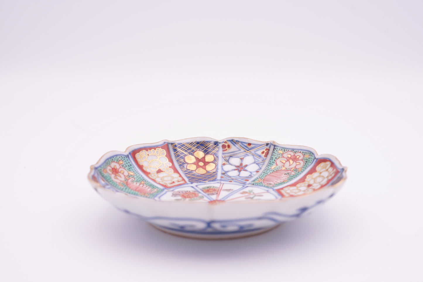 大聖寺伊万里　菊花　小皿　 | Daishoji Imari Chrysanthemum Small Dish Plate