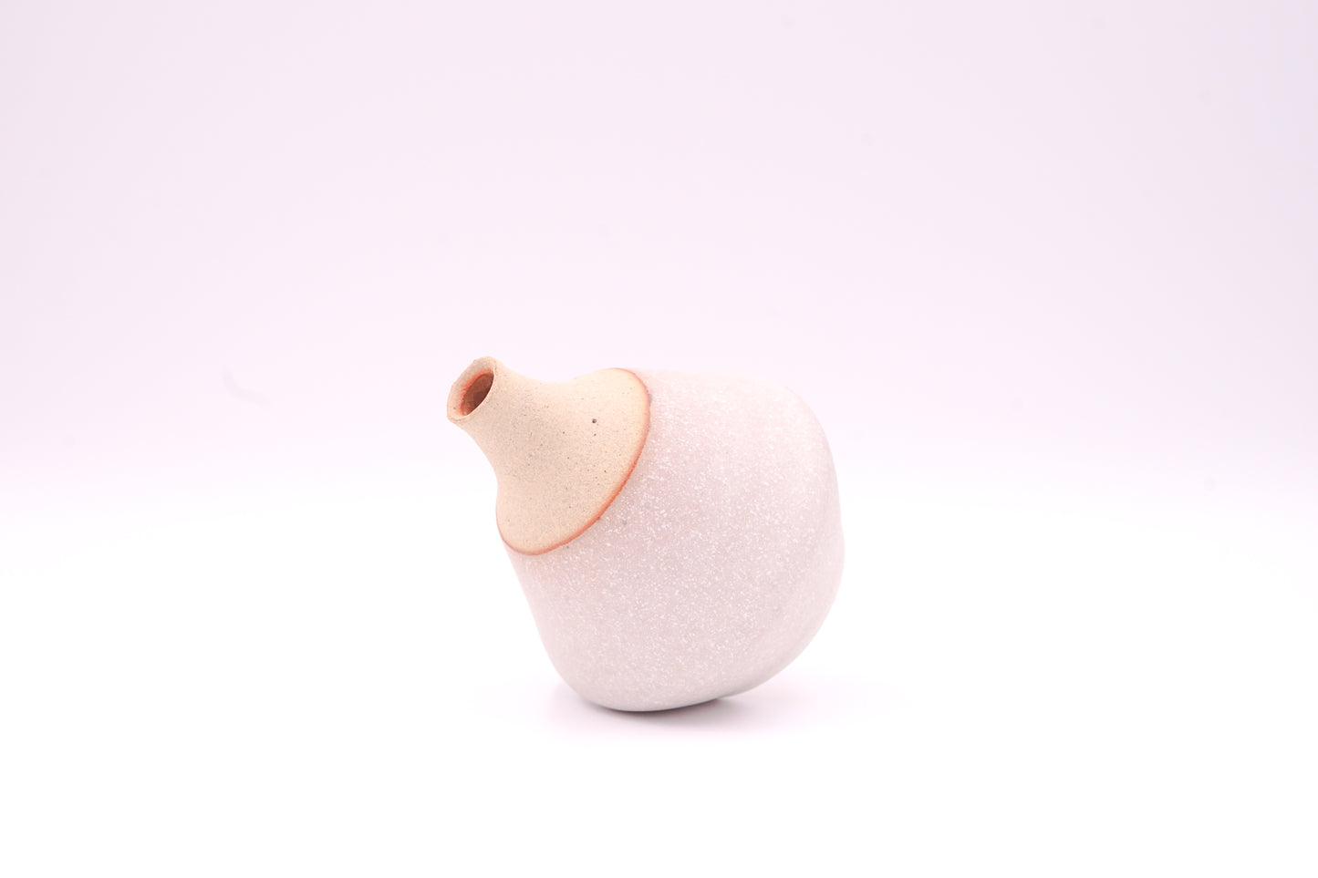 越前焼　雪釉そろばんの目一輪挿｜Echizen Ware "Snow White Glazed Abacus Bud Vase"