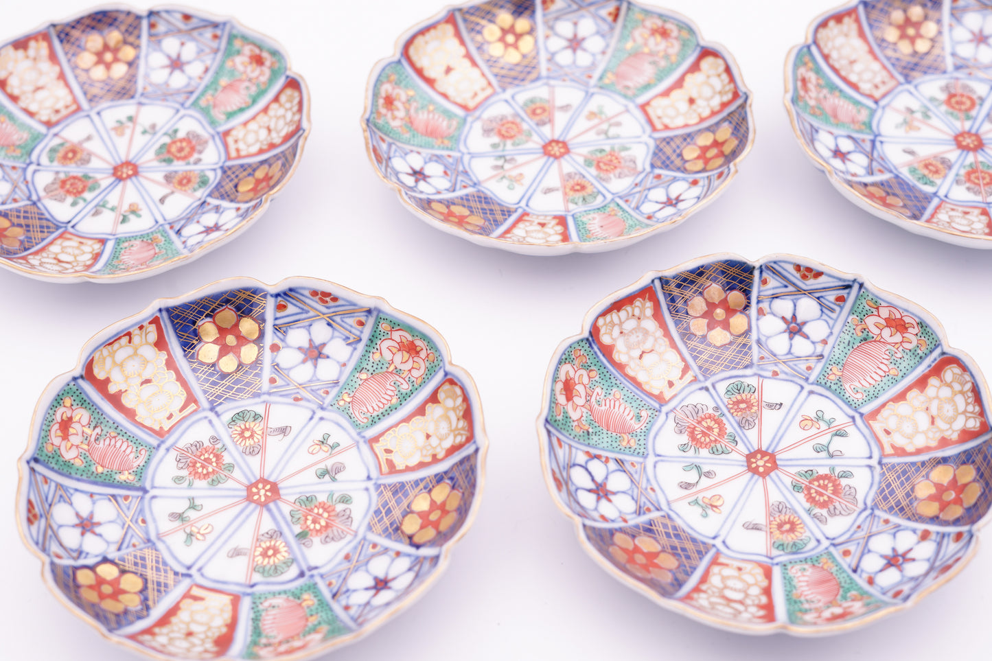 大聖寺伊万里　菊花　小皿　 | Daishoji Imari Chrysanthemum Small Dish Plate