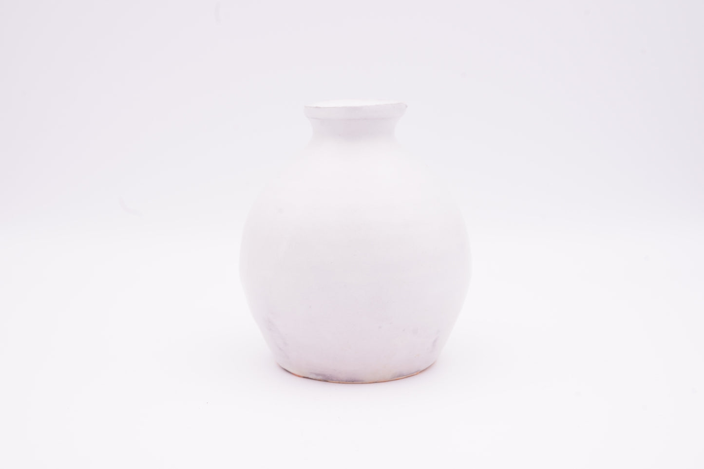 越前焼　粉引片口小壺（徳利）　 | Echizen Ware "White slip Katakuchi Small Jar Tokkuri Sake Bottle"